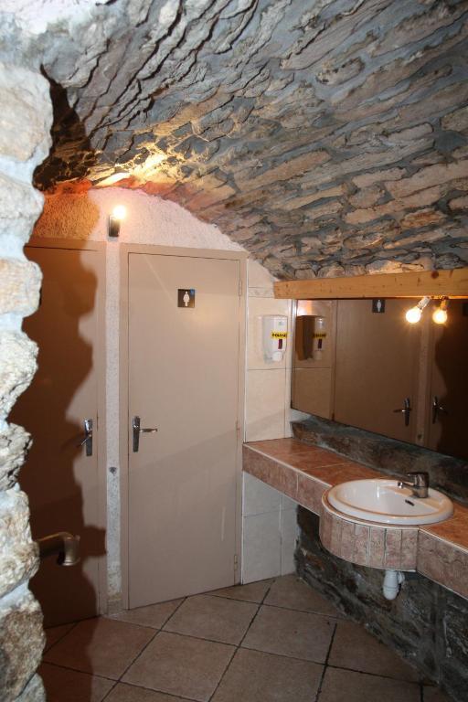 Hotel Les Tilleuls De Pareloup A Salles-Curan المظهر الخارجي الصورة